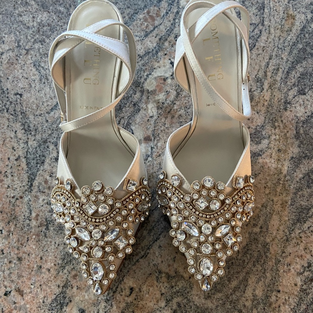 Something Bleu Emmie Pointed Toe Pump. Sz 7.5. NWOT